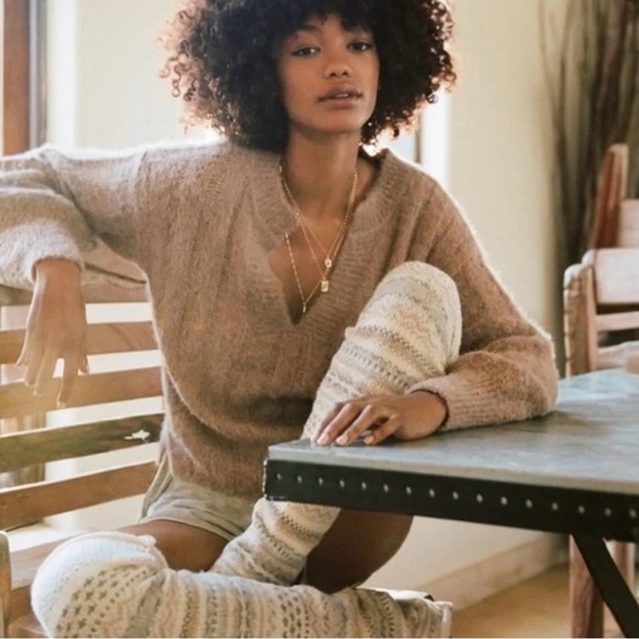 Anthropologie PILCRO Cropped Cable Knit V-Neck Sweater Taupe Sz XS - Picture 1 of 8